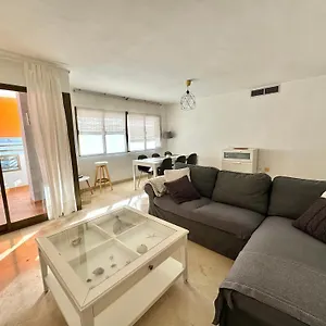 Luminoso Piso Centro De Marbella. A 50m De La Playa Apartamento