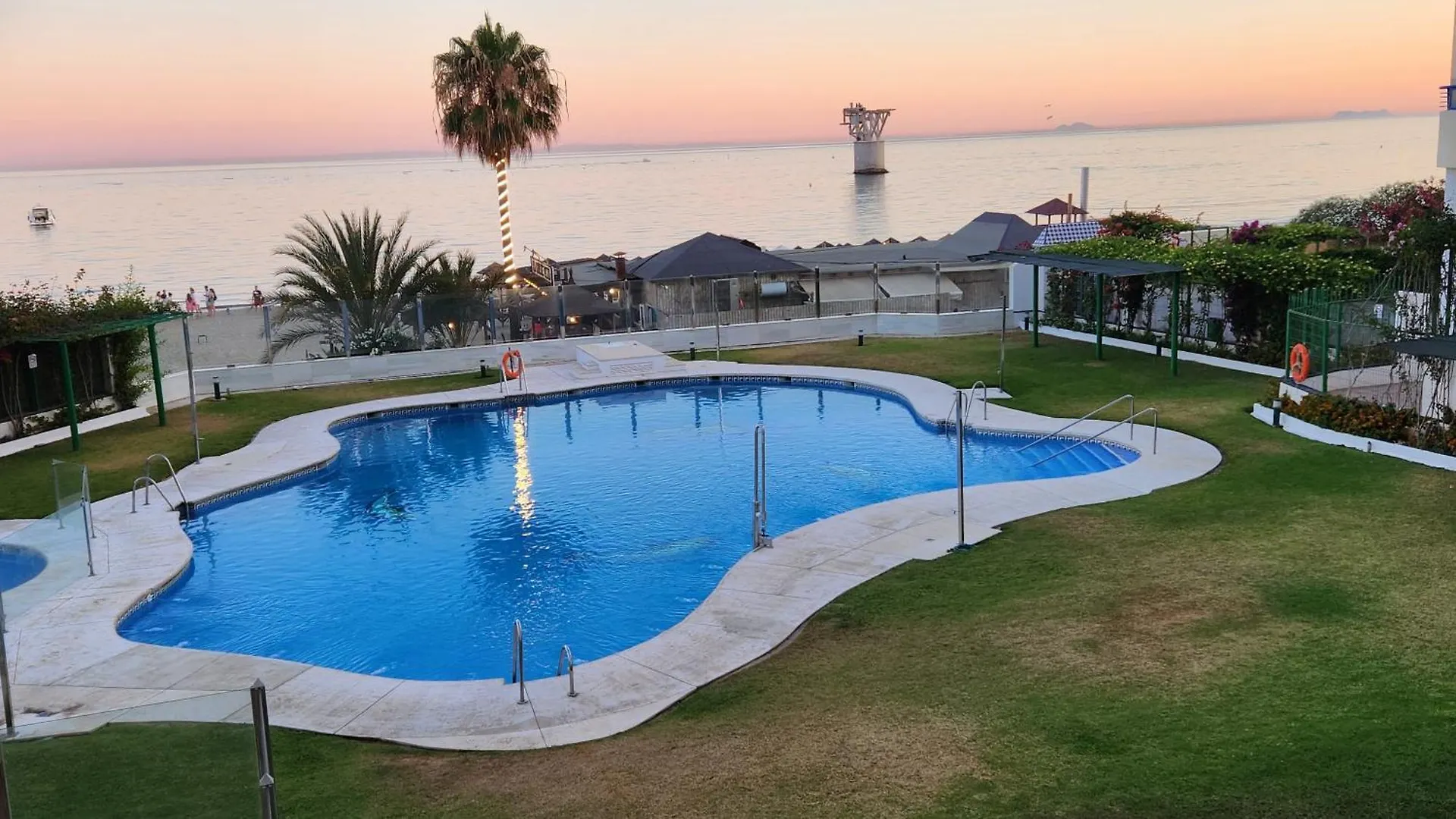 Apartment First Beach Line Marbella